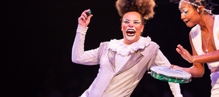 Circo e Educomunicação: espetáculo {FÉ}STA tem educomunicadora como produtora e palhaça